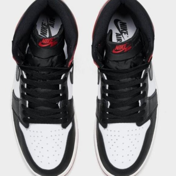 Nike Jordan 1 Retro Hightop, ‘Black Toe’ - Picture 3 of 4